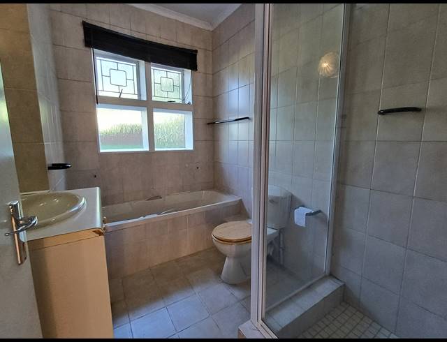 5 BEDROOM HOUSE FOR SALE IN WORLDS VIEW